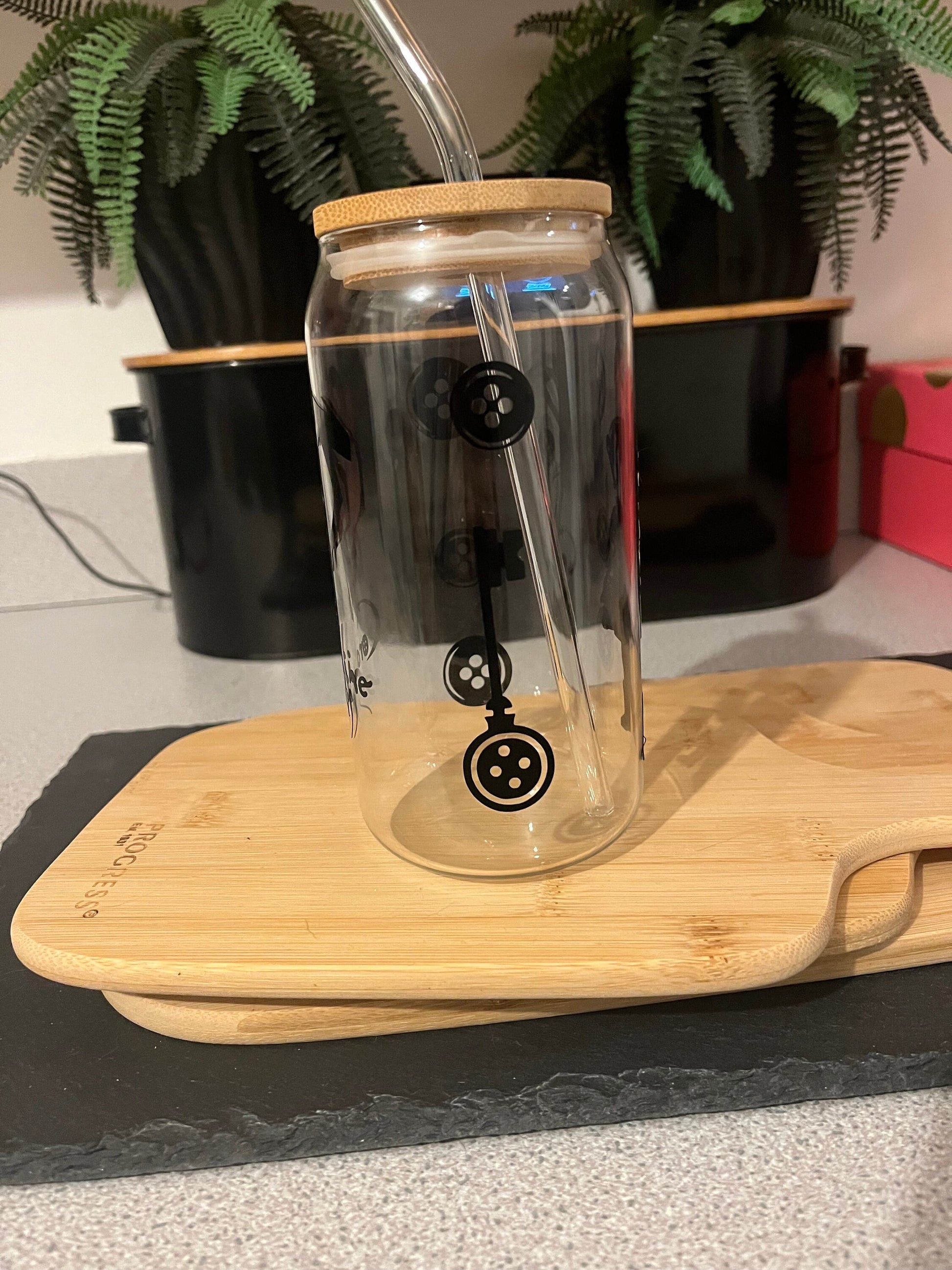 Coraline glass